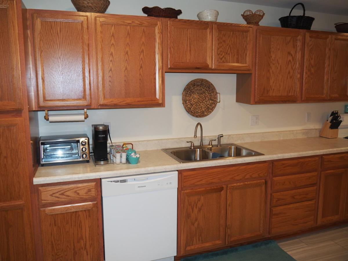 New! The Blessing - A Cute And Cozy Apartment! Benzonia Eksteriør bilde